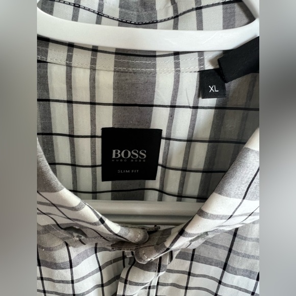 Men’s Hugo Boss button up shirt - Picture 3 of 3